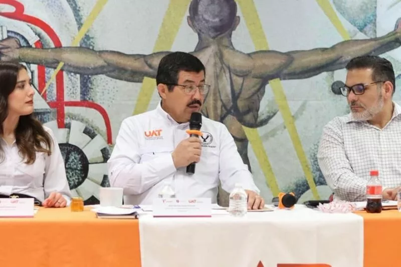 La UAT impulsa el futuro estudiantil con movilidad global y alianzas empresariales 